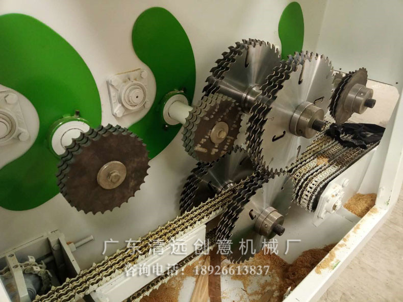 200圓木多片鋸采用超薄鋸片，出材率高達(dá)80%以上；可根據(jù)需求尺寸開方或者開片，更換鋸片方便。