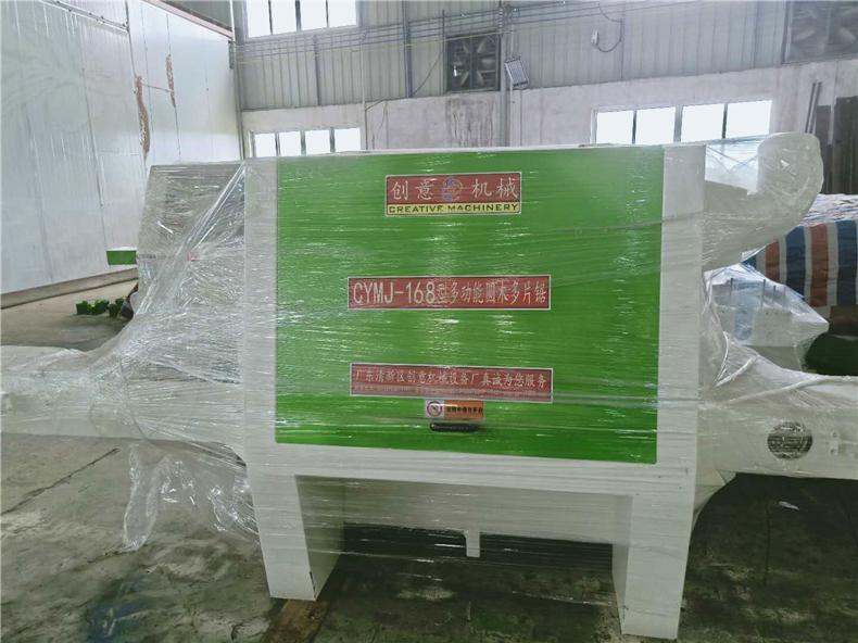全自動原木多片鋸日常維護，定期對機器內(nèi)部的送料鏈條、送料電機鏈條和導(dǎo)航電機進行調(diào)節(jié)檢查